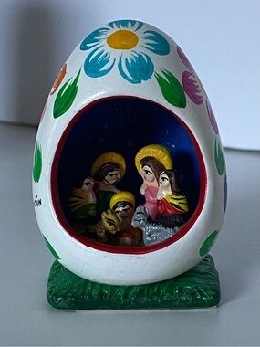 Nativity Scene In Egg Hand Painted Mexico Cancun Floral Christmas Footed Colorfu